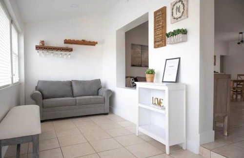 Coral Gables Home with POOL Near Airport. King beds - Foto 2