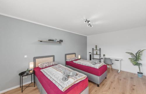 BAT Home Solutions Trierweiler - alles was ein Hotel nicht bietet - 5 Apartments 40 bis 120 qm für bis zu 29 Personen - 5-Raum-Apartment barrierefrei - 60 qm Balkon mit Blick bis Luxemburg - einzeln bis komplett buchbar - 3 Min zur A64 - Foto 48