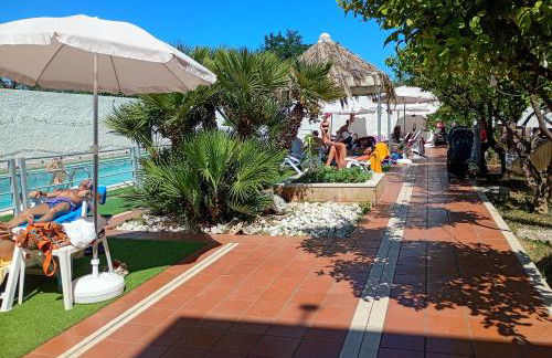 Casal Mastro appartamenti e camere con piscina - Foto 2