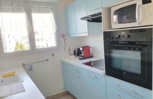 Élégant apt avec vue Tour Eiffel & parking privé - Foto 14