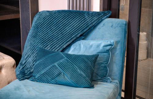 West Didsbury Retreat l Cinema l Sleeps 8 - Photo 29