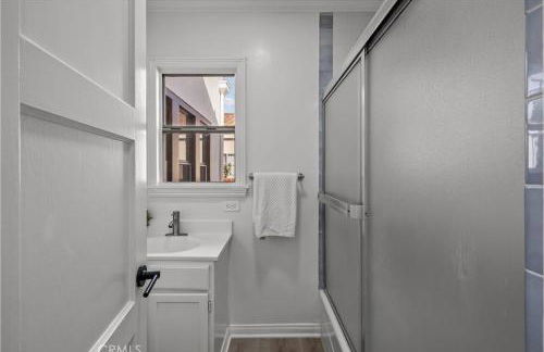 Fully Furnished 1-Bedroom - Foto 18