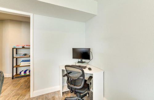 Lakeside Retreat Large Spacious Home with Game Room - Photo 27