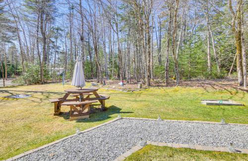 Rustic Searsport Cabin Loft and Sunroom on 10 Acres - Foto 27