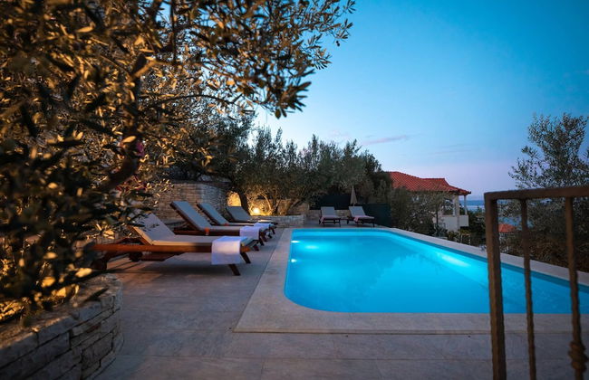 Luxury Stairway to Heaven with Pool - Foto 48