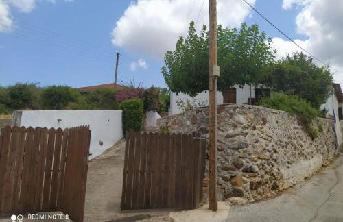 Afrodite's House-Restaurated Oil Factory - Photo 3