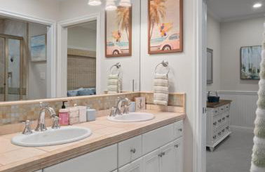 4br Beach House Steps from Beach with AC Parking BBQ - Foto 20