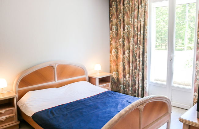 3 bedroom House in Saint-Vivien-de-Médoc with private pool and garden - Photo 4