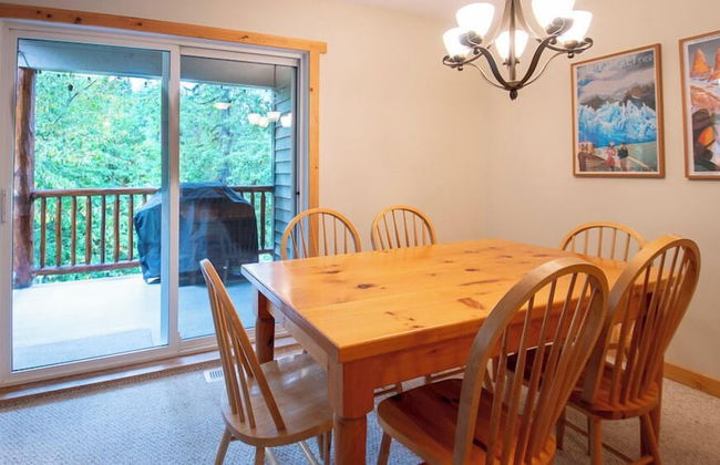 Stone Creek Chalet by Fernie Lodging CO - Photo 10