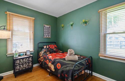 Game House in Royal Oak with Tiki Hut Dog Friendly - Foto 30