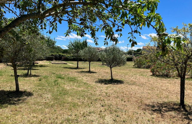 Villa With Private Pool and Jacuzzi - Photo 30