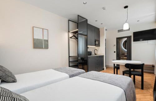 Pacifico Suites near Retiro - Photo 43