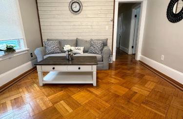 The Allen House - 3 Bedroom - 2 Full Bath - Private Gorgeous Apartment - Sleeps 8 - Foto 5