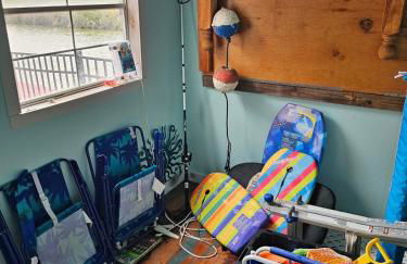 Huge 3k SQ FT Waterfront Home - Photo 16