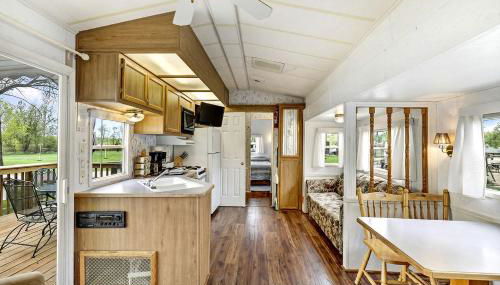 Fergus Falls Glamping Destination for Memorable Lakeside Family Vacations in Minnesota - Foto 5, dishwasher