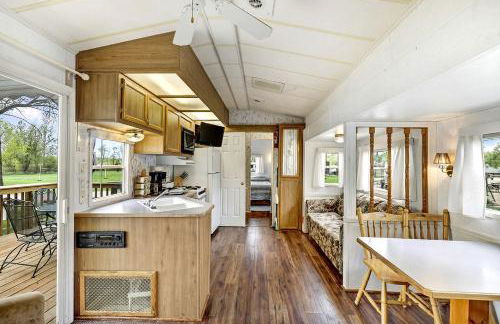 Fergus Falls Glamping Destination for Memorable Lakeside Family Vacations in Minnesota - Foto 5