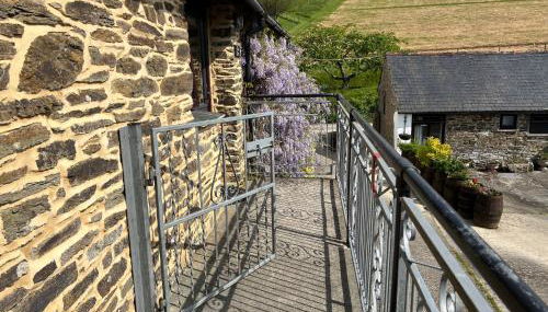 Hop Loft-Barn Conversion, with access to Pool & Hot Tub-at Fox Valley Cottages - Foto 3