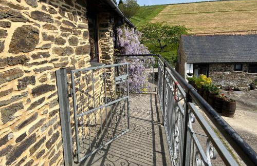 Hop Loft-Barn Conversion, with access to Pool & Hot Tub-at Fox Valley Cottages - Foto 3