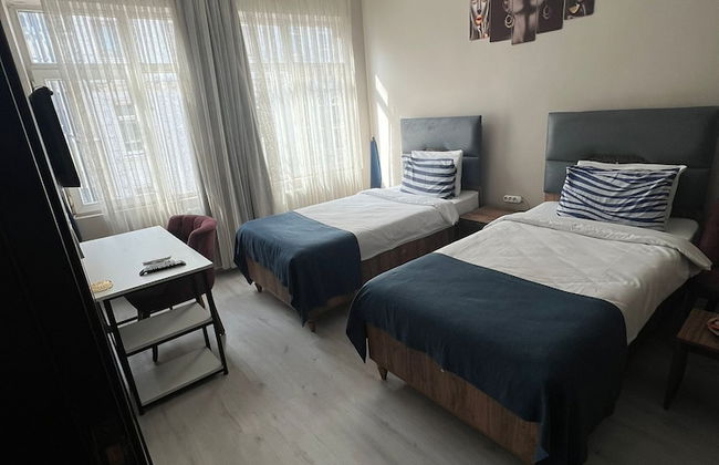 MASSA SUIT - Photo 8