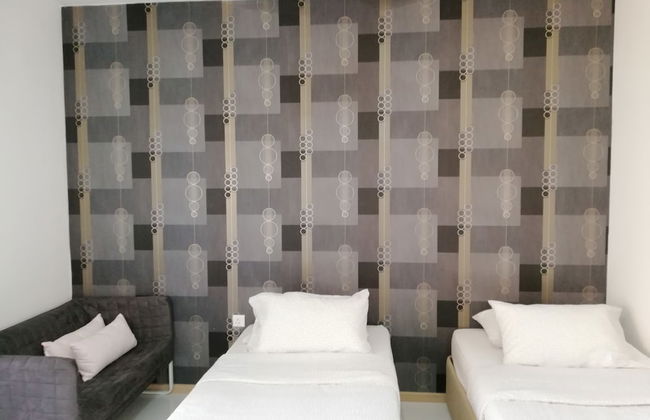 Lawang Suite 1 Bedroom Corner Apartment - Photo 11