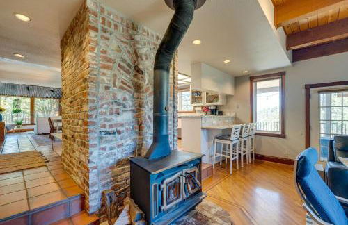 Meadow Vista Mountain Escape with River Views! - Foto 8