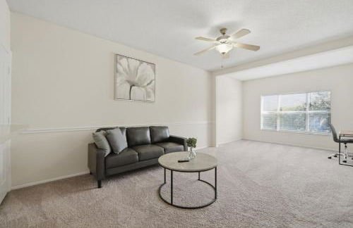 Upscale 1BR Apartment Home - Foto 8
