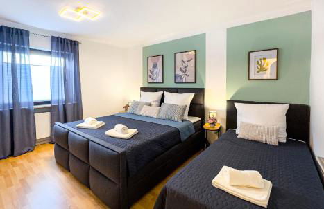 Charmantes 3-Zi-Apartment am Schlössle in Lechhausen-Garage-Balkon-Küche-Smart TV - Foto 6