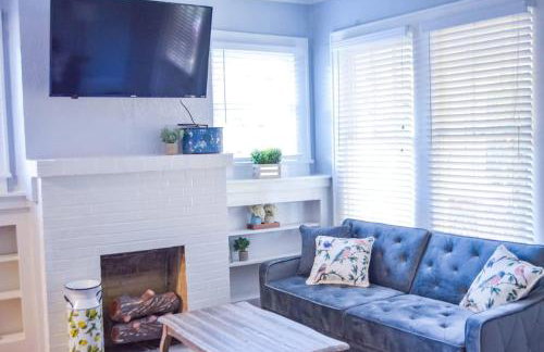 Perfectly Modern Craftsman- close to everything! - Photo 25