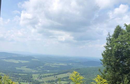 Small Town Hideaway - Photo 21