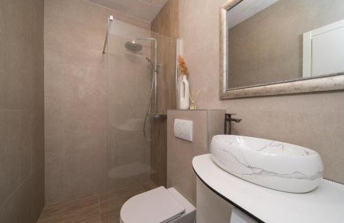 Olive Family house - Photo 8