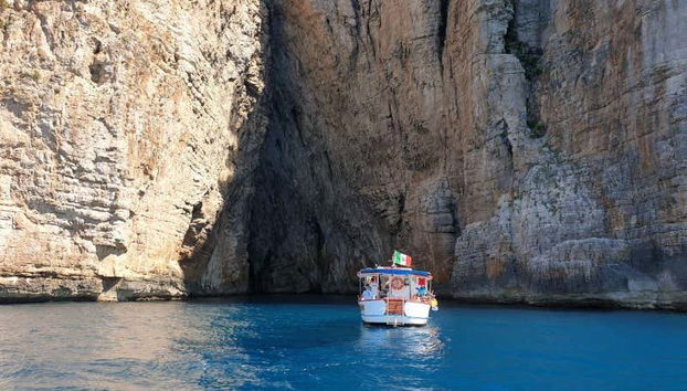 Navegando hacia la Montaña Spaccata