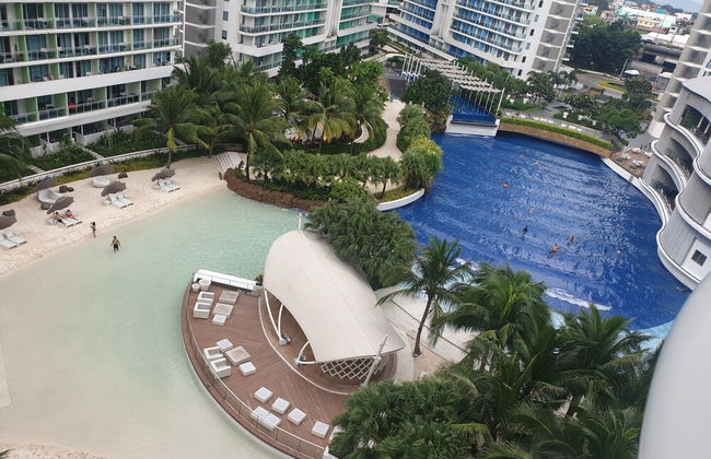 Family Condo by IA at Azure Urban Resort Residences - Photo 53