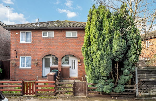 Hale Lodge, Beautiful 3 BR Home With Free Parking - Foto 20