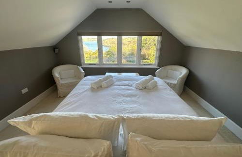 Penarvon House - Stunning Waterfront Escape with Games Room - Foto 35