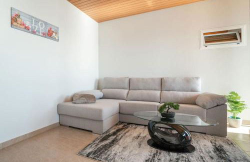 Marina View Apartment - Pool & stunning ocean view - Photo 26