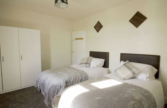 RoomTel - Brook House - Photo 9