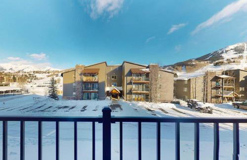 Mountainside Living - Photo 39