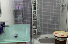 Garbí Beachfront Apartament - Primera línea con vistas al Mar Mediterraneo - Foto 9