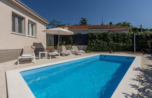 Villa KaTess with heated pool - Photo 6