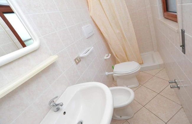 B&B Lido dei Pini - Photo 19