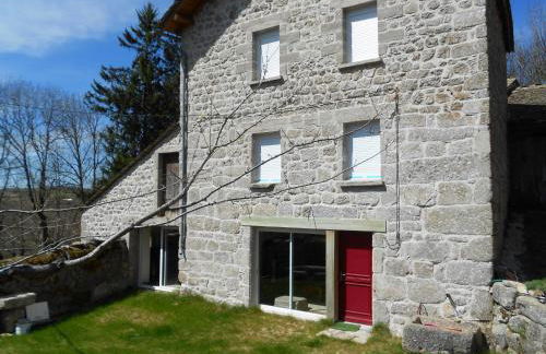 Gîte au calme pleine nature près d'un ruisseau - Foto 2