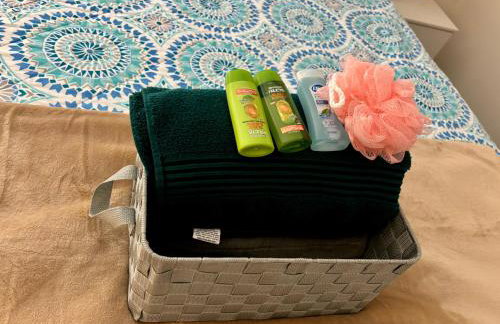 California 3-Bedroom Desert Escape With Garden - Foto 49