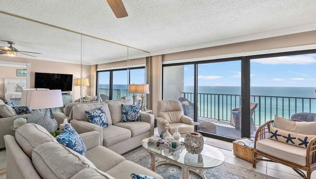 Beachfront Breeze by Avantstay Beachfront Condo - Foto 4, Interior