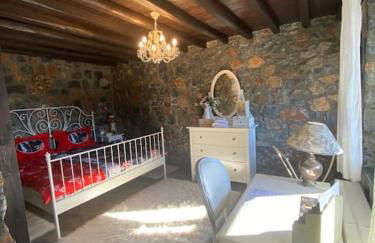 Blessings Chalet στον Παλαιό Άγιο Αθανάσιο με Τζάκι, Barbeque, μεγάλη αυλή και υπέροχη θέα - Foto 9