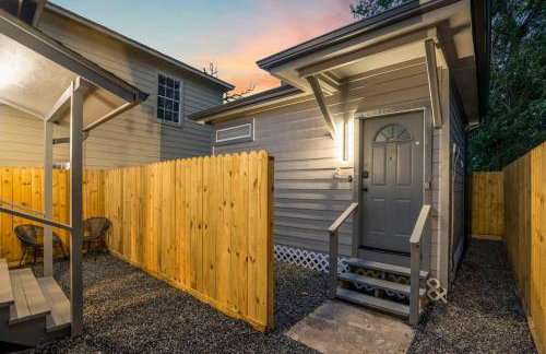 HTX Ultra Studio Suite #3 - Photo 20