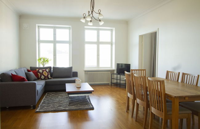 2ndhomes Stunning Top Floor Residence with 2BR & Sauna - Foto 1