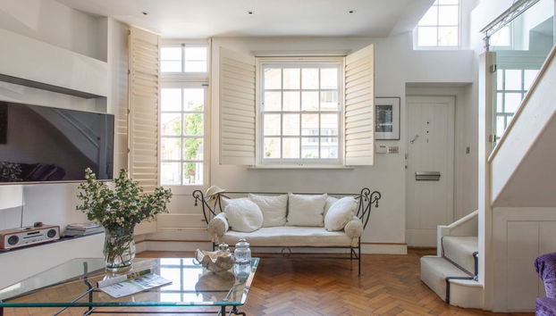 3-Bedroom Mews House with Optional Parking - Foto 2, Imagen principal