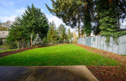 Blue House - private 2 bed, 2 bath home with garage - Photo 34