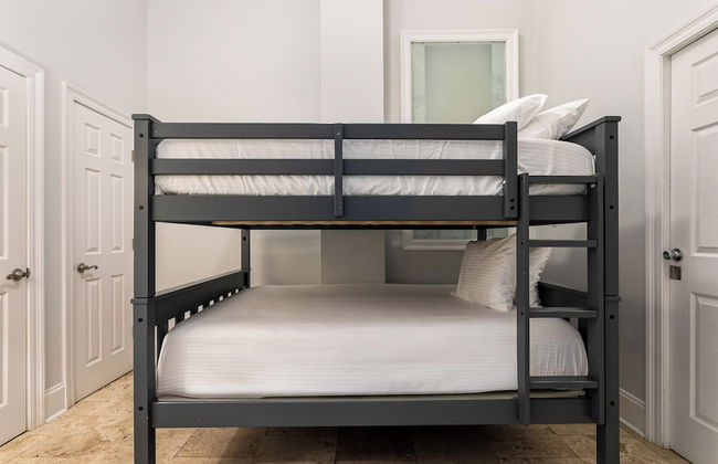 Modern 3BR Condo With Pool - Foto 2