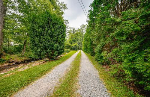 15 Mi to Penn State Hideaway with Fire Pit! - Foto 36